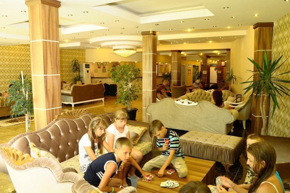 Club Tess Hotel Konaklı Zewnętrze zdjęcie